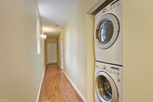 Foto del edificio - 3 br, 2 bath Condo - 4527 South Saint Lawr...