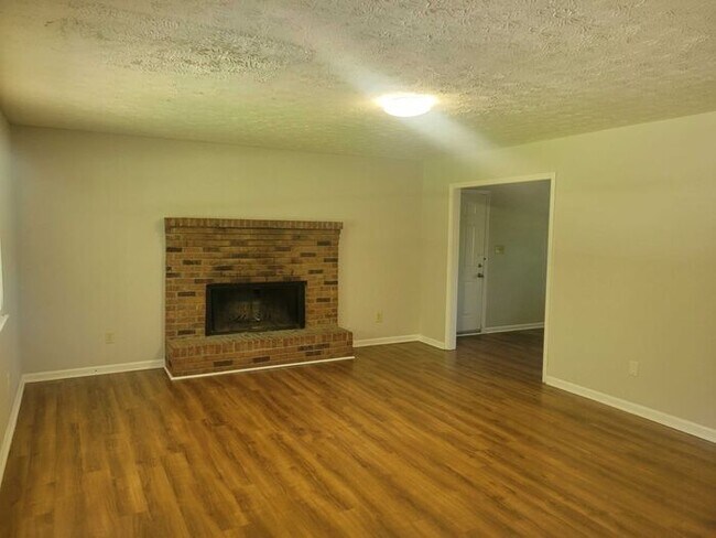 Building Photo - 208 Shields Rd
