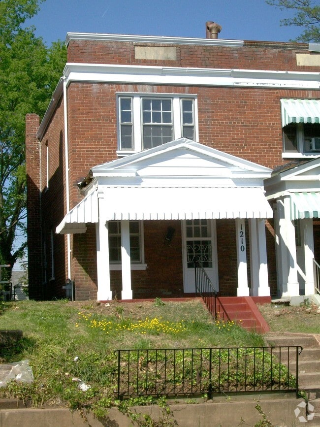 Building Photo - 1210 Wallace St