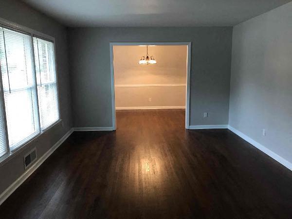 Foto del edificio - 629 Brownlee Rd SW