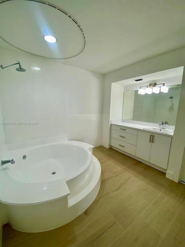 Foto del edificio - 6544 SW 114th Pl