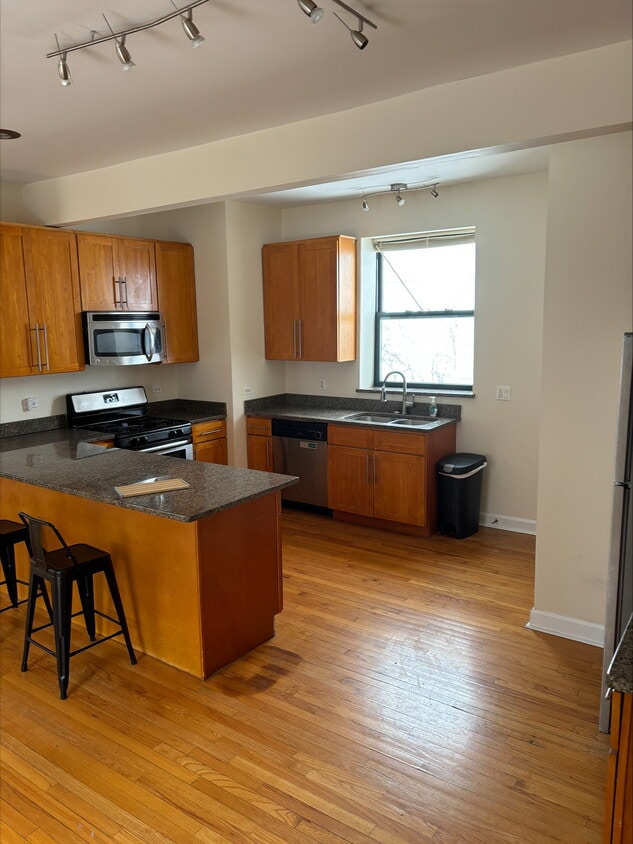 Primary Photo - Woodlawn Apartments