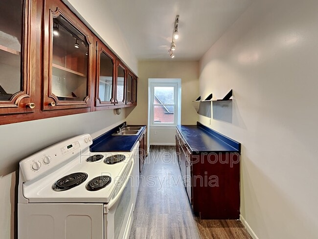 Building Photo - 918 Ivy St