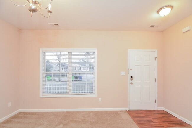 Foto del edificio - 4910 Little Bud Ln