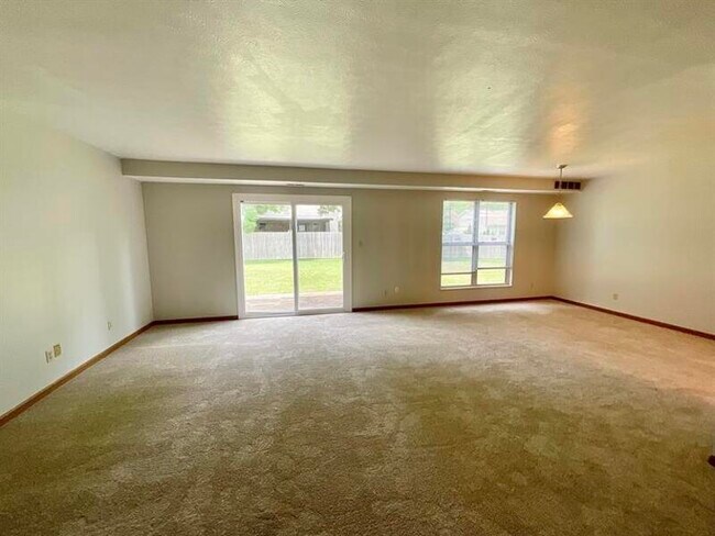 Foto del edificio - 2305 Richland Prairie Blvd