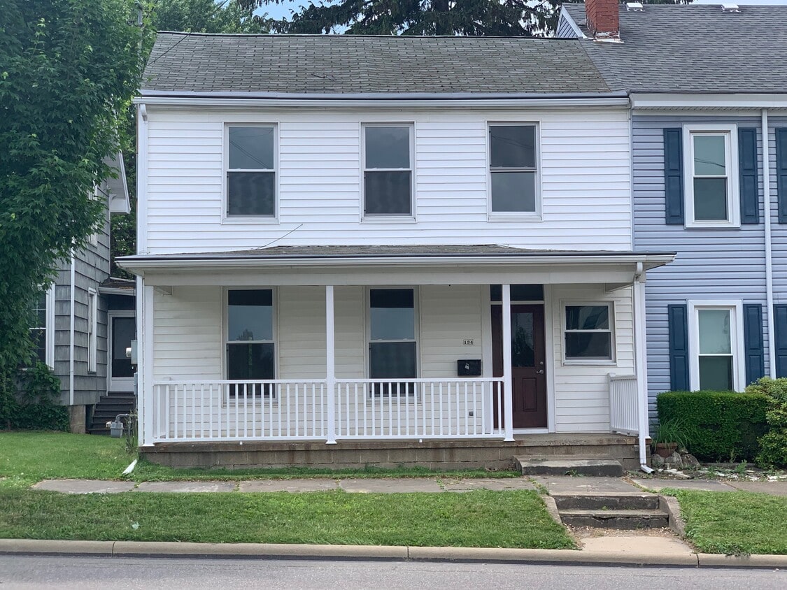 134 S Marietta St, Saint Clairsville, OH 43950 House Rental in Saint