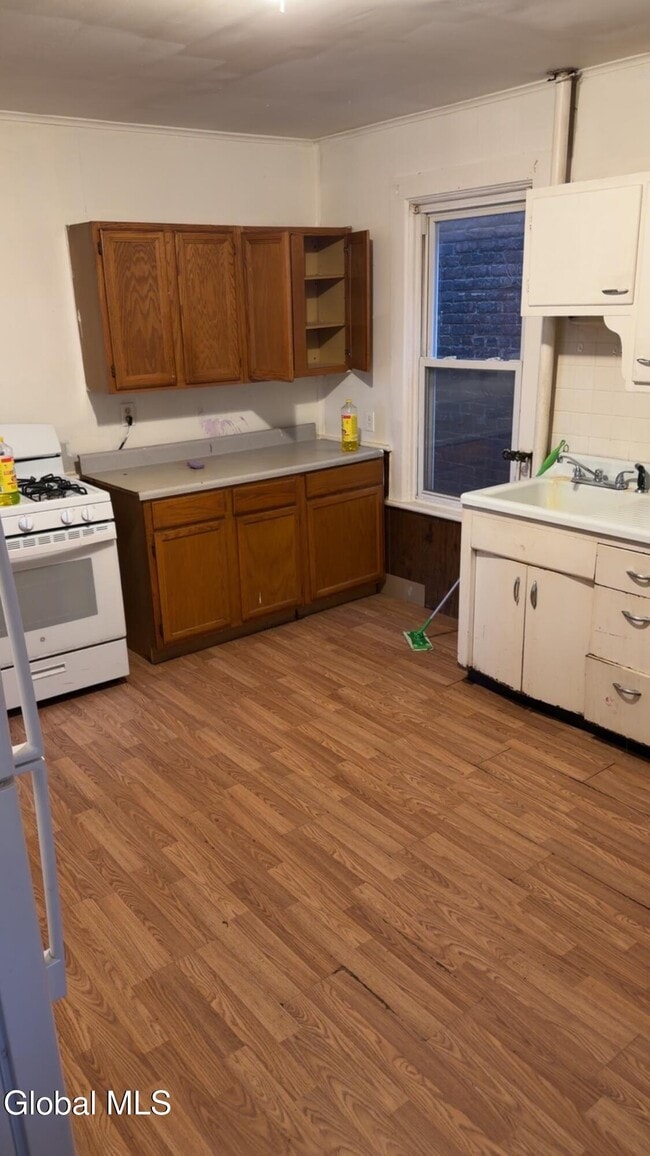 Building Photo - 96 Myrtle Ave