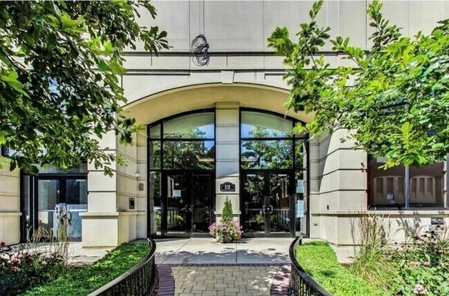 Foto del edificio - 828 W Grace St