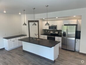 Building Photo - 14 Black Label Wy