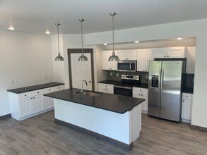 Building Photo - 52 Black Label Wy