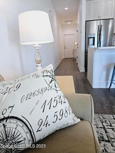 Foto del edificio - 933 Paddleboard Ct