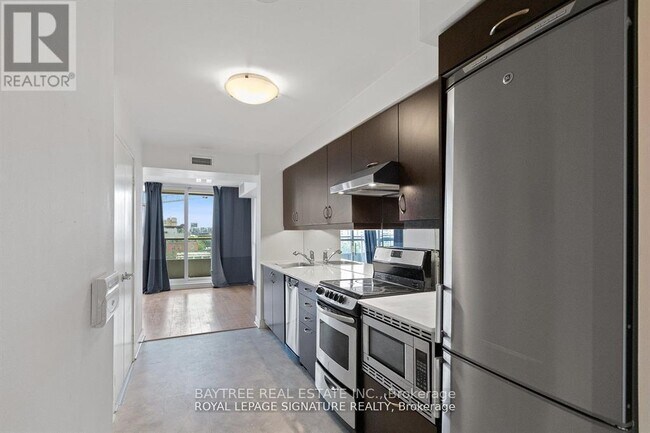 Photo du bâtiment - 320 Richmond St E