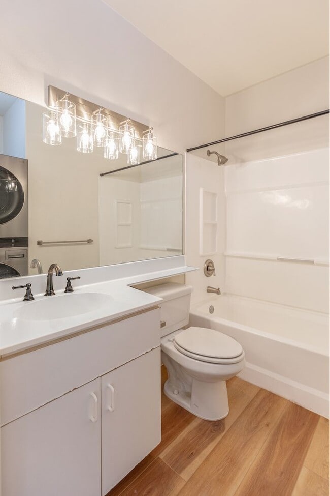 Building Photo - 91-241-241 Hanapouli Cir