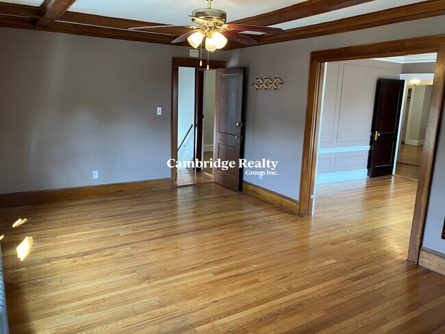 Foto del edificio - 93 Hillside Rd