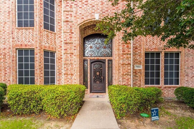 Foto del edificio - 7904 Thorneywood Road
