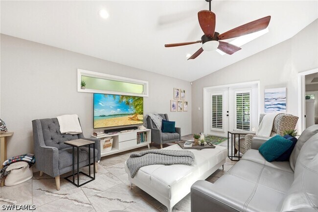 Foto del edificio - 6104 Waterway Bay Dr