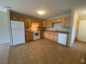 Building Photo - 1611 Gunston Dr