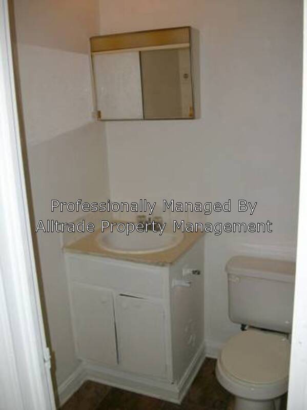 Building Photo - 1801 Ekin Ave