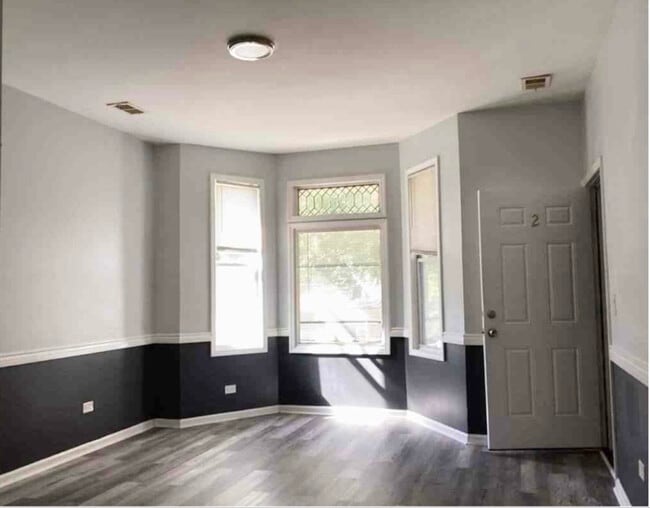 Building Photo - 8423 S Muskegon Ave