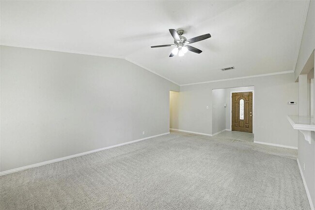Building Photo - 8903 Piney Point Dr
