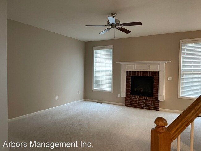 Building Photo - 3 br, 2.5 bath House - 671 Arbor Ct.