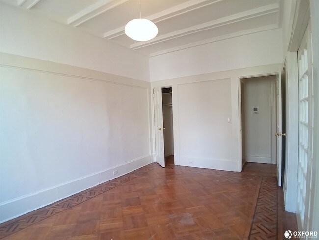 Building Photo - 327 Sterling Pl