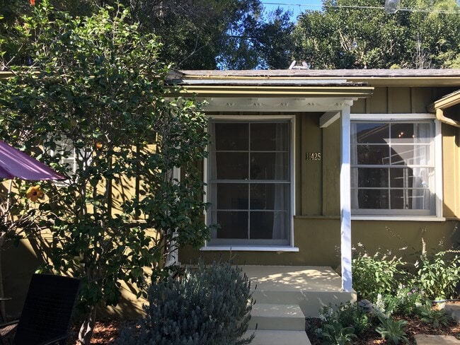 Frente de la casa trasera - 11425 Cashmere St