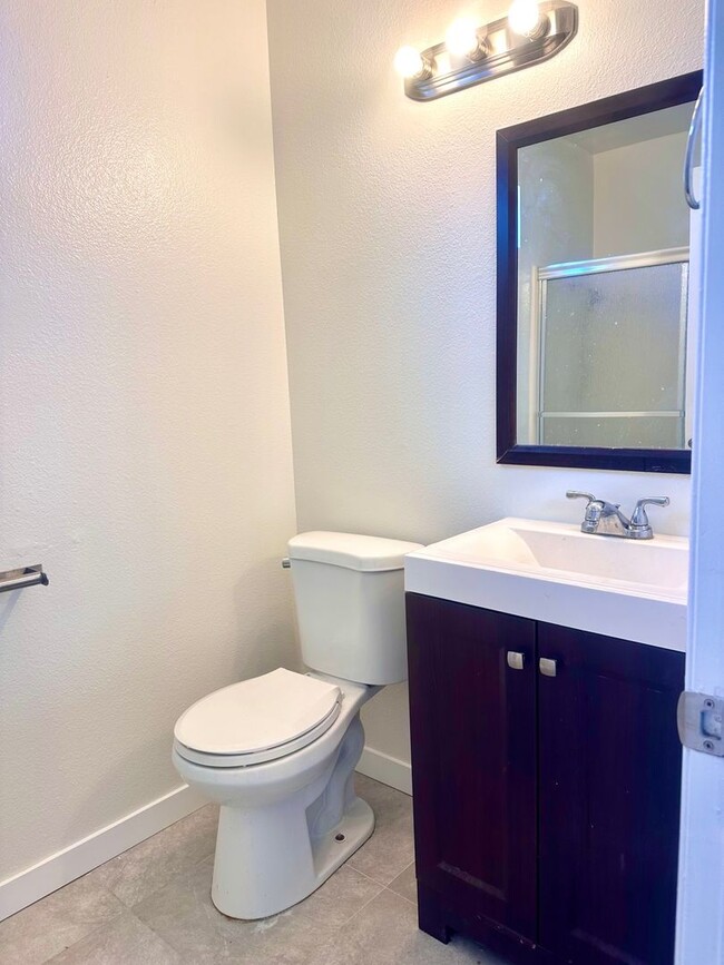 Foto del edificio - 2 bed/1 bath Close to Downtown Chino