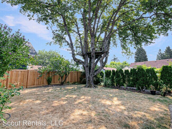 Foto del edificio - 3 br, 1 bath House - 4624 SE Windsor Ct