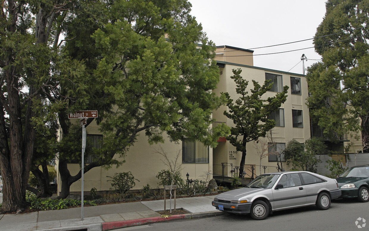 Primary Photo - 1550 Walnut St
