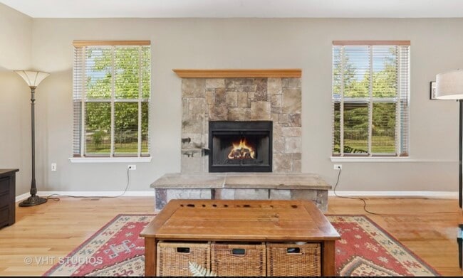 Building Photo - 841 Barclay Dr