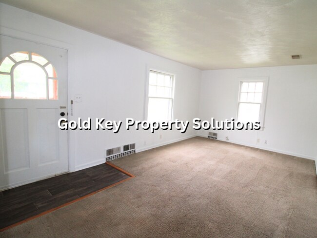 Foto del edificio - Cute and Cozy 2 BR 1 BA House in North Anderson (SECTION 8 APPROVED)