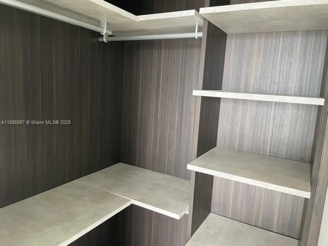 Foto del edificio - 121 NE 24th St
