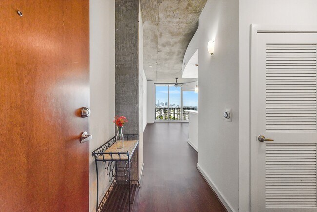 Foto del edificio - 5925 Almeda Rd