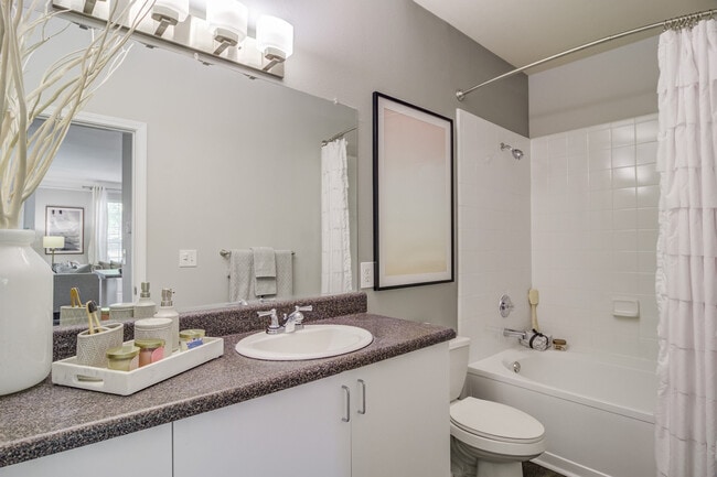 Building Photo - IMT Stoneleigh at Deerfield