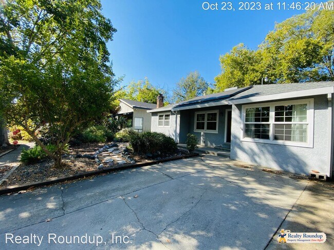 Building Photo - 3 br, 1.5 bath House - 1856 52nd St