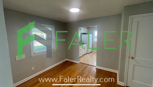 Foto del edificio - Darling 3-Bedroom Cape Cod in Belmont