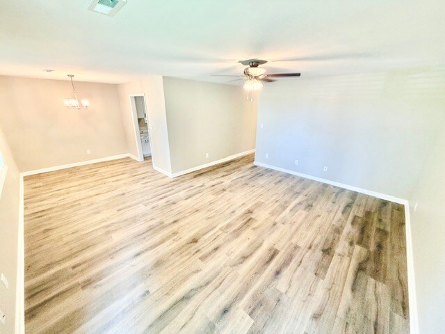 Foto del edificio - 1510 Devonshire Dr