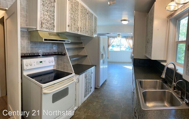 Building Photo - 4 br, 1 bath House - 1106 N 6th St