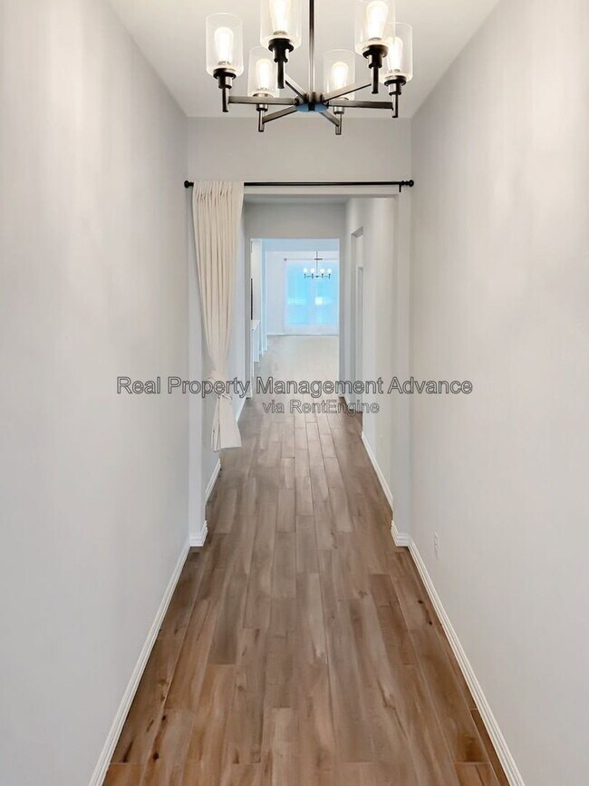 Foto del edificio - 516 Evergreen Rd