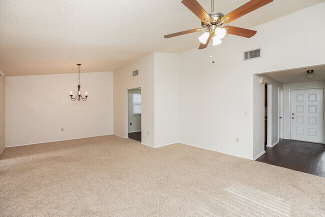 Foto del edificio - 6205 37th Ave W