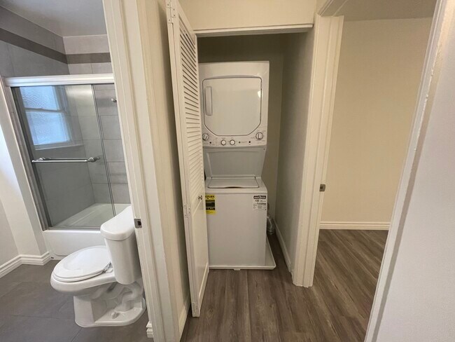 Foto del edificio - 3757 S Bentley Ave