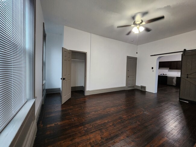 Building Photo - 3401 Cherokee St