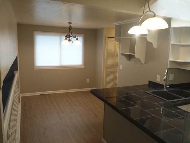 Kitchen - 4871 W 98th Ave