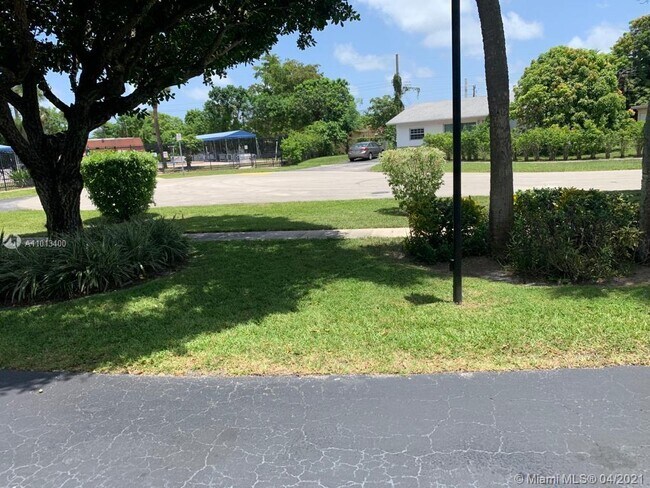Foto del edificio - 2271 NW 47th Terrace