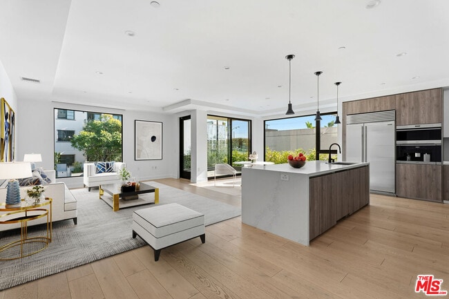 Foto del edificio - 725 Croft Ave