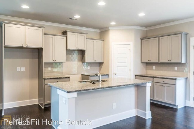 Building Photo - 3 br, 2.5 bath House - 2111 Birkdale Ter