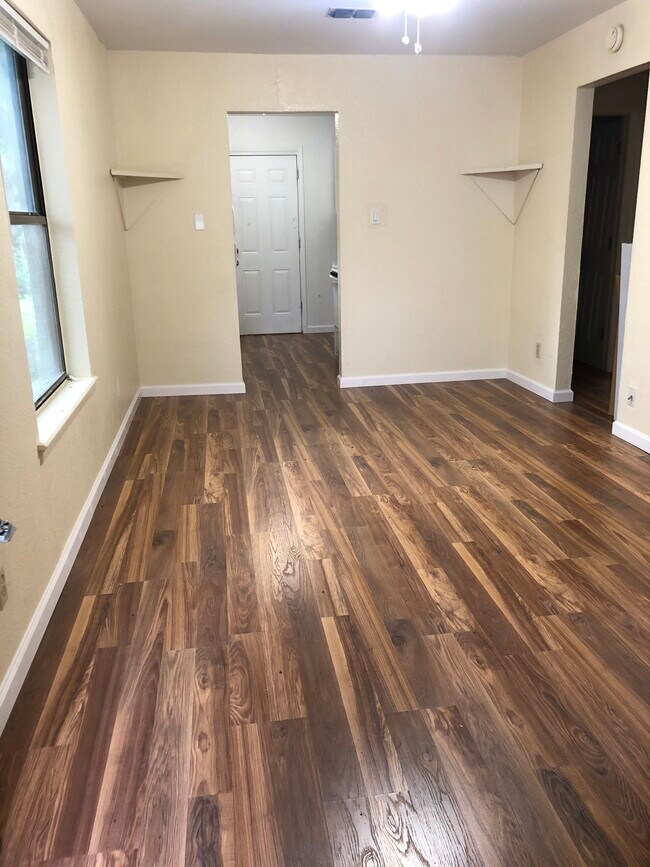 Foto del edificio - 429 N Wilhite