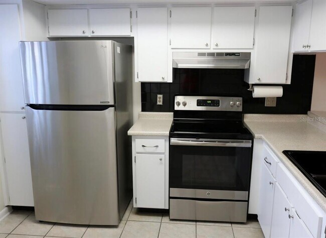 Building Photo - 3410 Arbor Oaks Ct