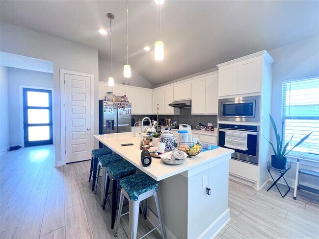 Building Photo - 9616 Grapevine Leaf Dr